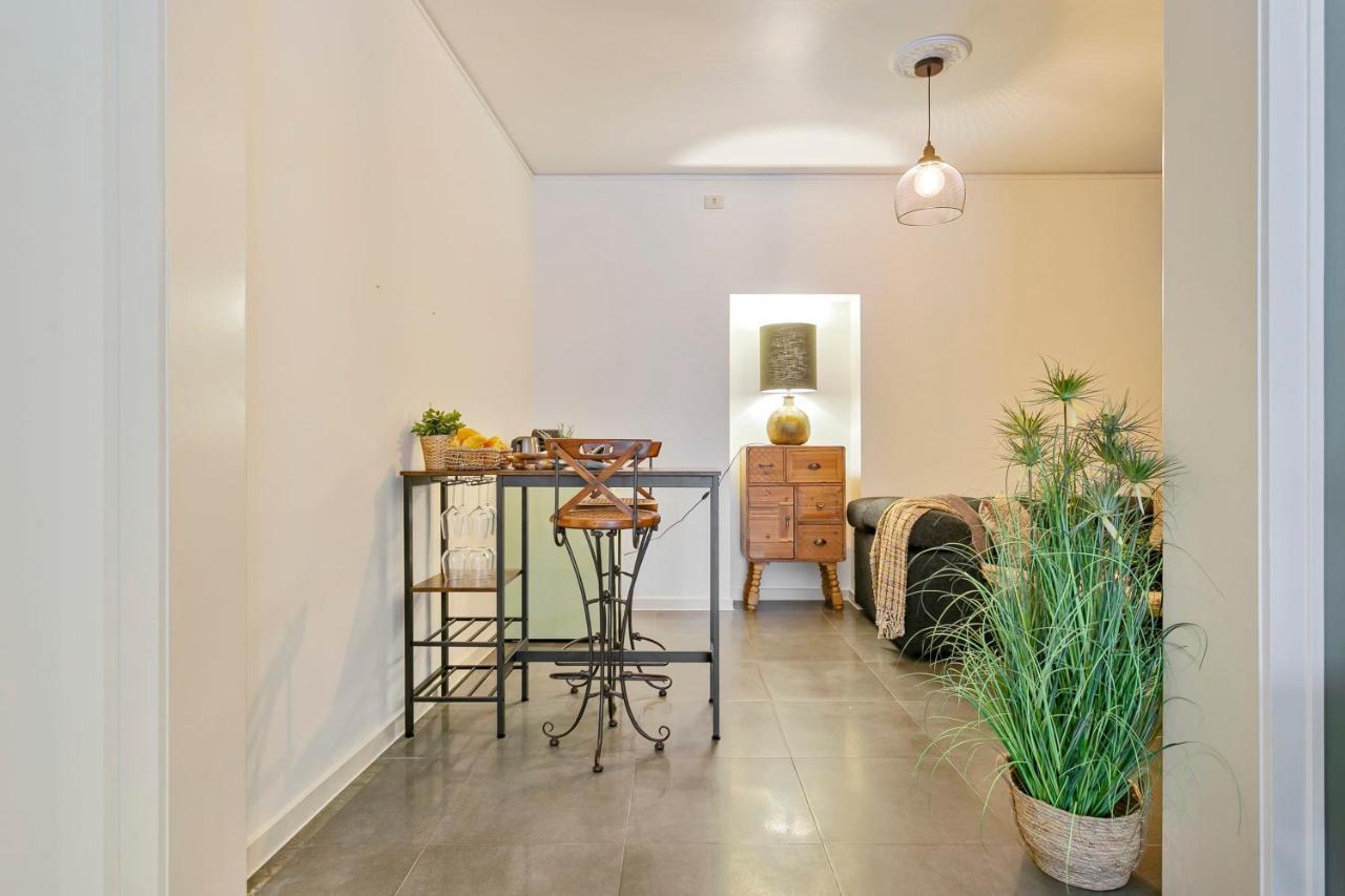 Huswell - Charming Getaway In The Historical City Center Brugge Bagian luar foto