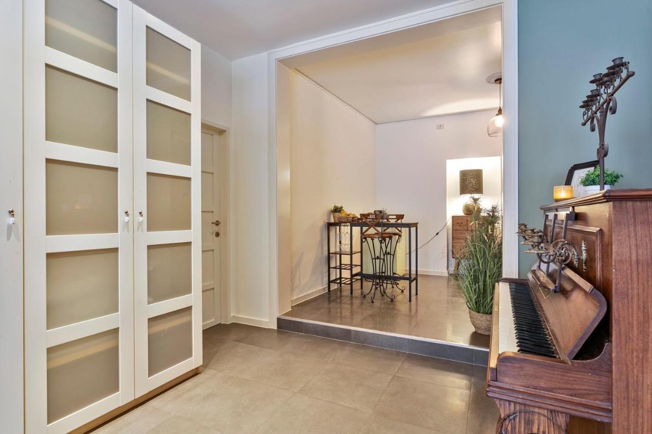 Huswell - Charming Getaway In The Historical City Center Brugge Bagian luar foto